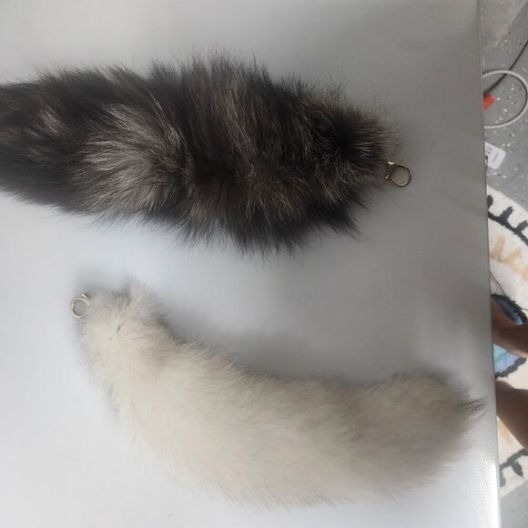 Clip On Tail Super Soft Real Feel White Brown 12 inches Theater Goth Cosplay - Picture 1 of 4